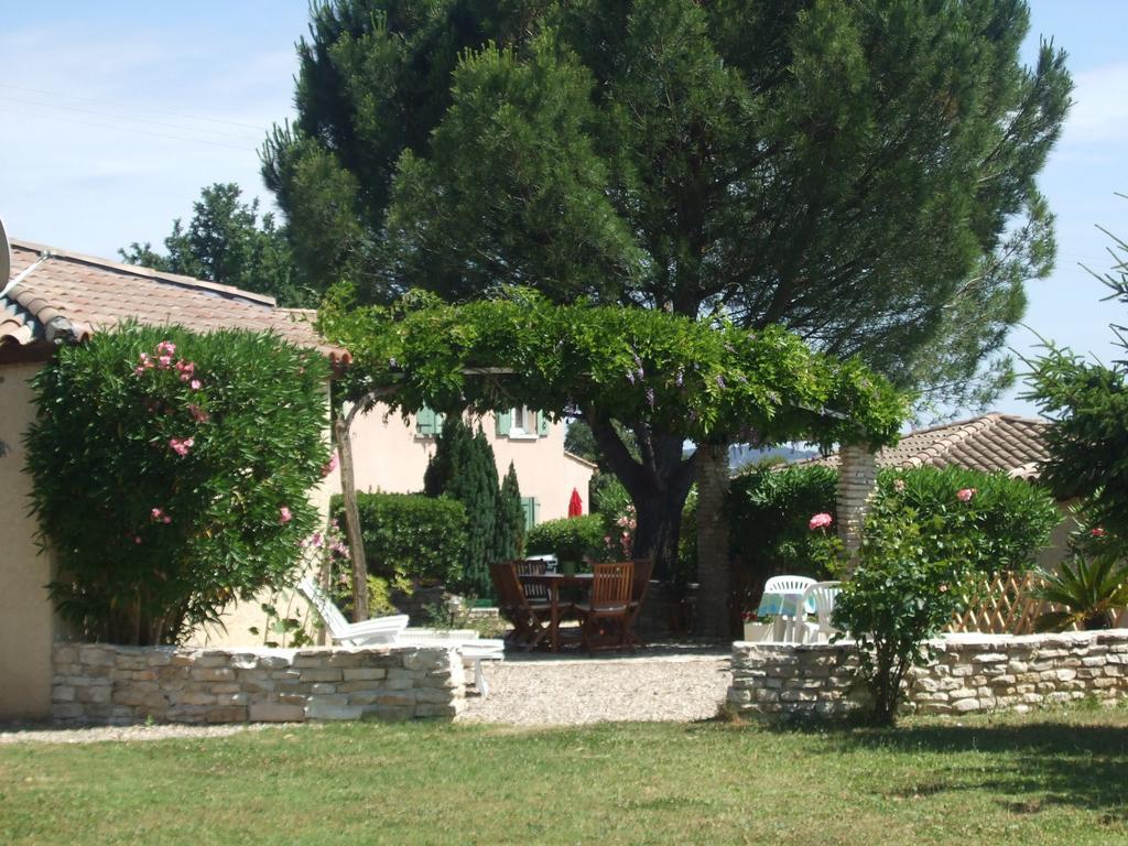 فندق Espace Loisirs Saint-Martin-dʼArdèche المظهر الخارجي الصورة