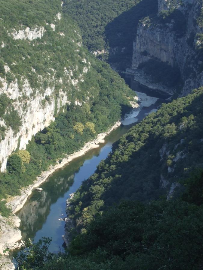 فندق Espace Loisirs Saint-Martin-dʼArdèche المظهر الخارجي الصورة